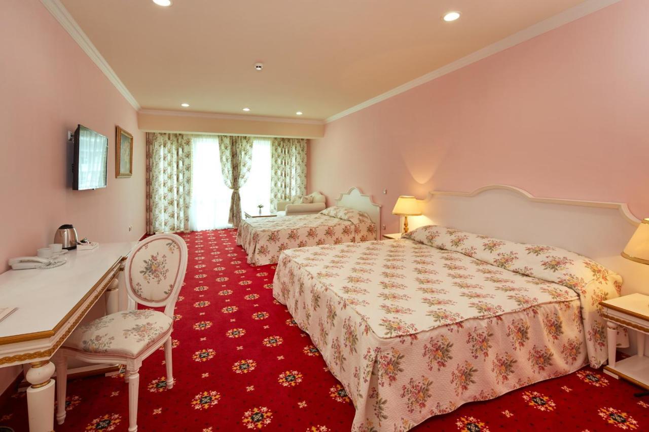Planeta Hotel & Aquapark Free Beach Access Sunny Beach Exterior foto A room at the hotel