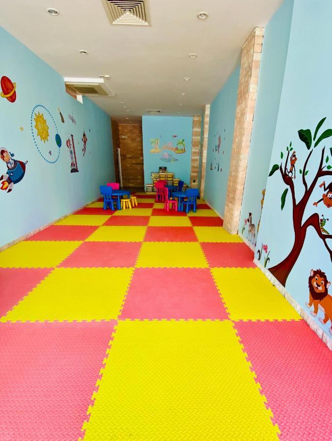 Planeta Hotel & Aquapark Free Beach Access Sunny Beach Exterior foto A playroom at a nursery school