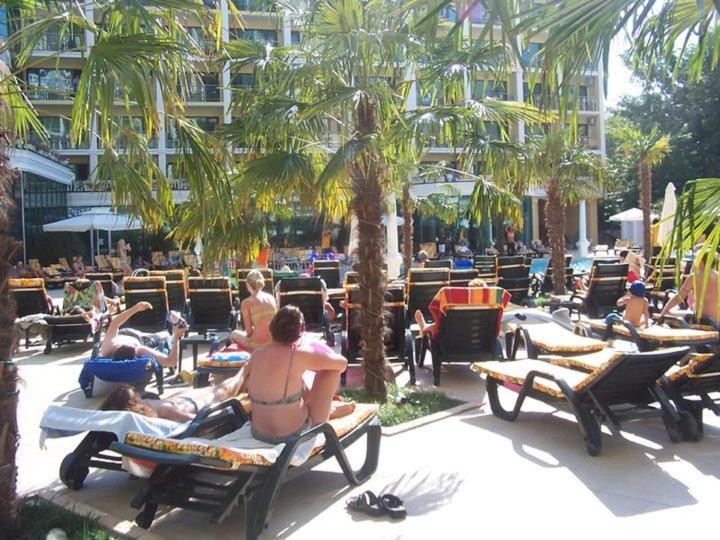 Planeta Hotel & Aquapark Free Beach Access Sunny Beach Exterior foto The beach at the Hotel
