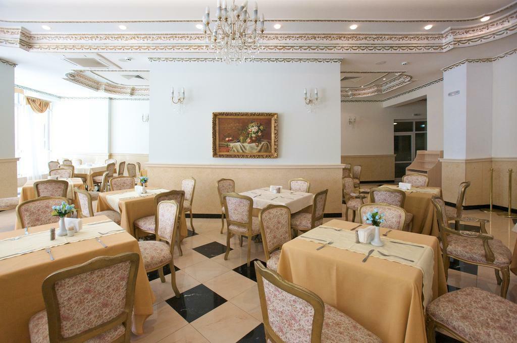 Planeta Hotel & Aquapark Free Beach Access Sunny Beach Exterior foto Restaurant